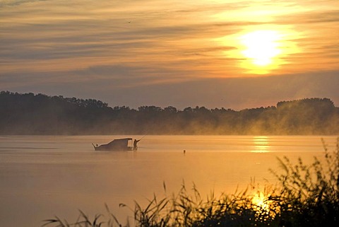 Sunrise at Knappensee lake in Hoyerswerda, Bautzen district, Saxony, Germany, Europe