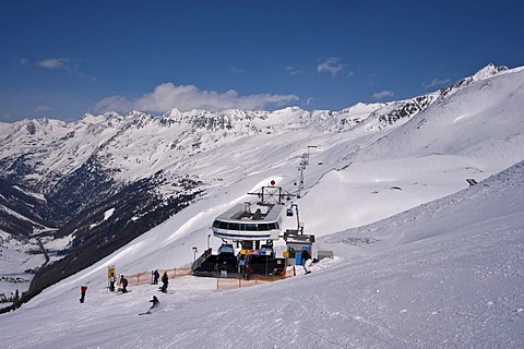 Top express, ski lift between Obergurgl to Hochgurgl, Oetztal Valley, Tyrol, Austria