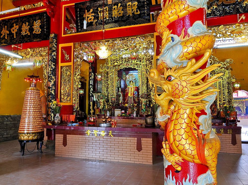 Wood carved dragon at Quan Am Pagoda, Ho Chi Minh City, Saigon, Vietnam, Southeast Asia