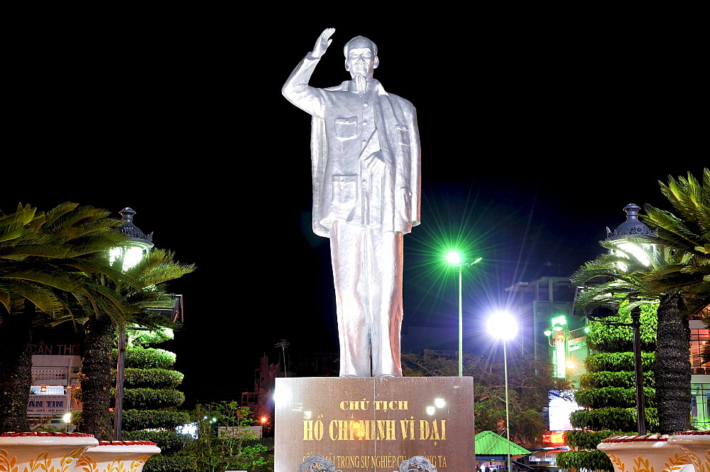 Ho Chi Minh monument, Can Tho, Mekong Delta, Vietnam, Southeast Asia