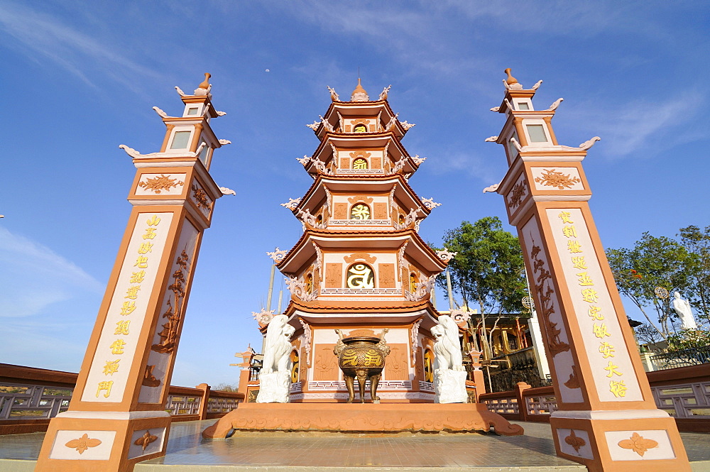 New Buddhist temple complex in Mui Ne, Vietnam, Asia