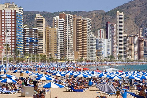 Beach, Playa Levante, tourist hotspot Benidorm, Costa Blanca, Spain