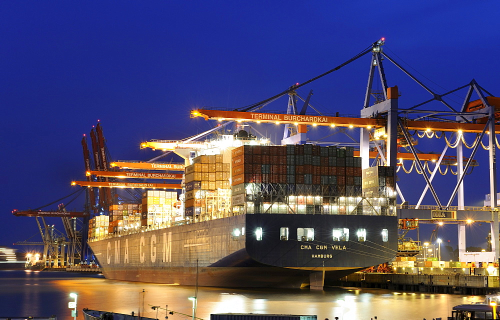 Container ship being loaded at the Burchardkai Terminal, Hamburg, Germany, Europe