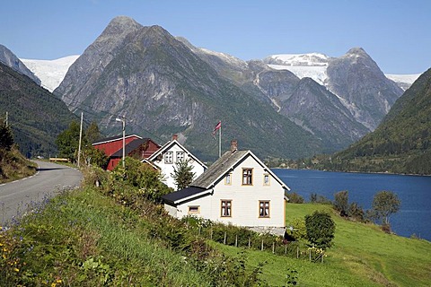 Farm at Fjaerlandsfjord, FjÃŠrland, Sogn og Fjordane, Norway