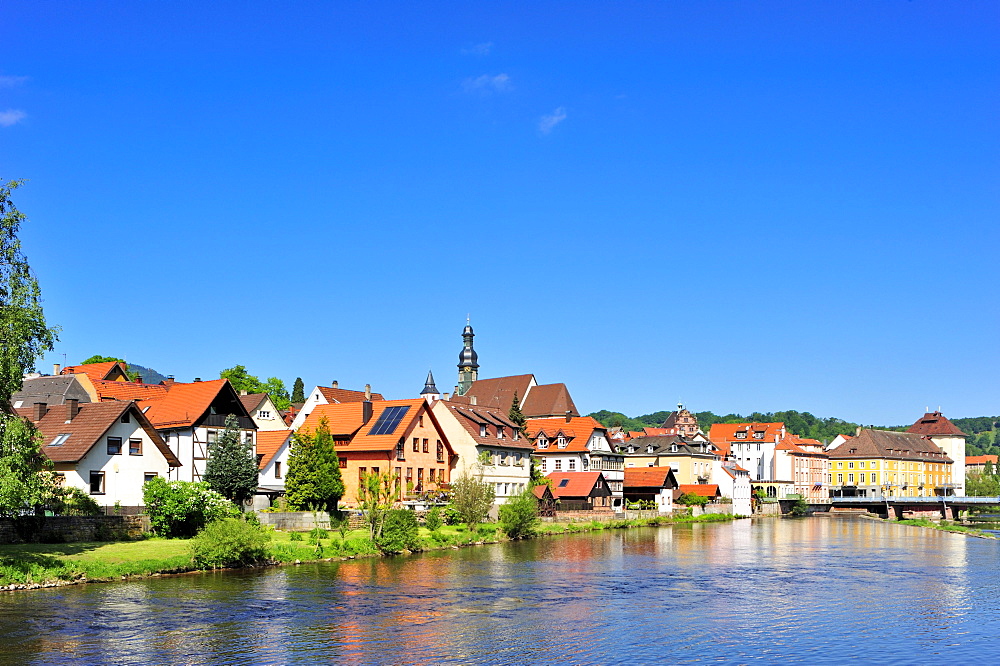 Overlooking the river Murg to the historic centre with Sankt Jakobskirche St. James church, Gernsbach, Murgtal, Black Forest, Baden-Wuerttemberg, Germany, Europe