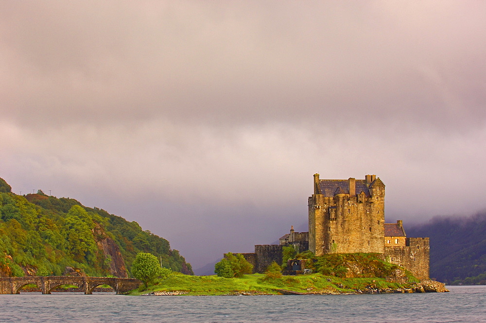 Eilean Donan castle and Loch Duich, Highlands Region, Scotland, United Kingdom, Europe