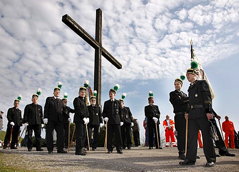 Way of the Cross procession on Good Friday with mining motifs on the Haniel slag heap, at the Prosper-Haniel mine, Bottrop, Ruhr area, North Rhine-Westphalia, Germany, Europe