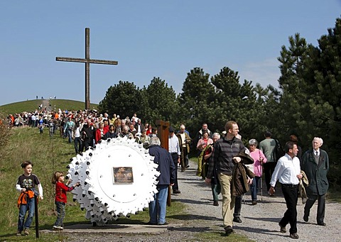 Way of the Cross procession on Good Friday with mining motifs on the Haniel slag heap, Prosper-Haniel mine, Bottrop, Ruhr Area, North Rhine-Westphalia, Germany, Europe