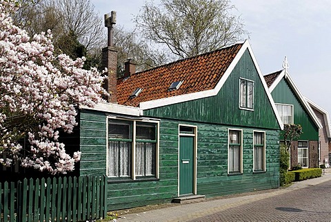 Typical wooden buildings from the 17th Century, old whaling village Jisp, Wormerland, province of North Holland, Netherlands, Europe