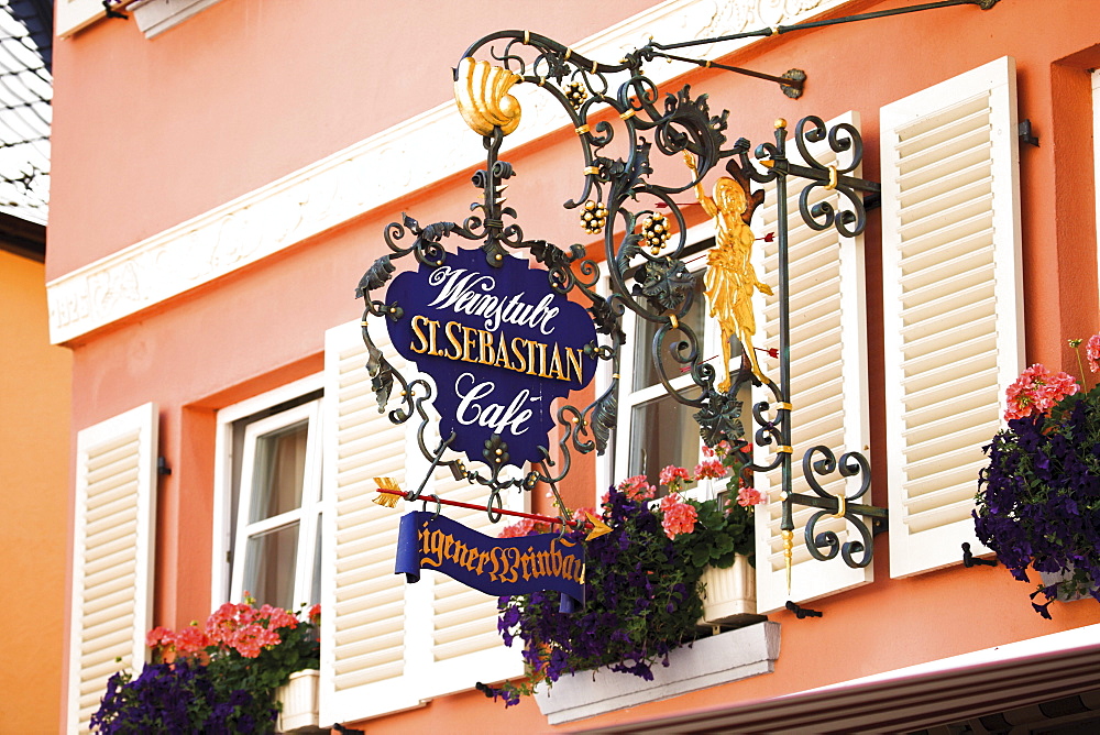 Inn sign in the historic centre of Bernkastel-Kues, on Moselle River, Rhineland-Palatinate, Germany, Europe