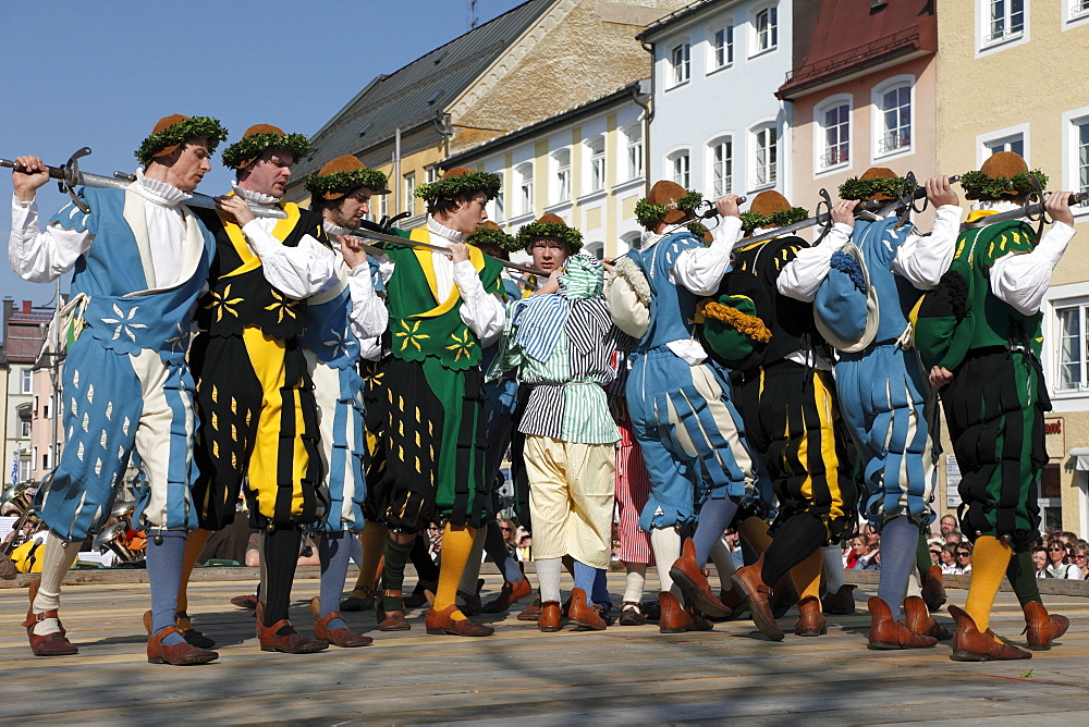 Historic sword dance, Georgiritt, George's Ride, Easter Monday procession, town square in Traunstein, Chiemgau, Upper Bavaria, Bavaria, Germany, Europe