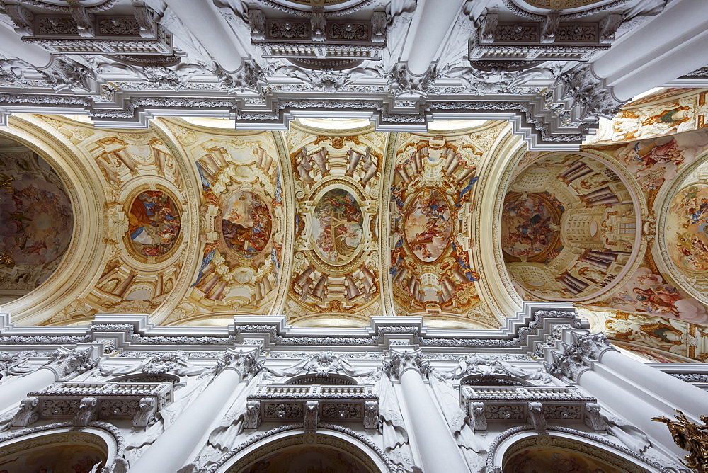 Vaulted ceiling with ceiling frescoes, collegiate basilica, the Augustinian Monastery of St. Florian, Upper Austria, Austria, Europe