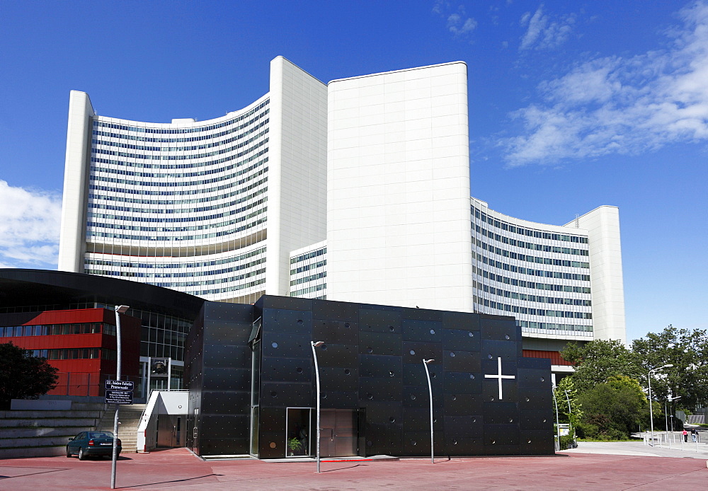 "Christus, Hoffnung der Welt" Church, Donau City Church, Donau City, UNO-City in the back, Vienna, Austria, Europe