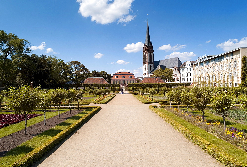 Prinz-Georg-Garten garden, in the back the St. Elizabeth church, Darmstadt, Hesse, Germany, Europe