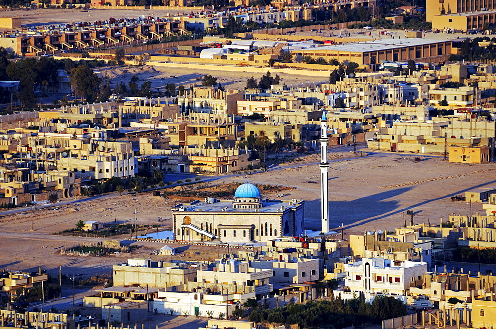 View from the castle Qala'at Ibn Ma'n on the city Palmyra, Tadmur, Syria, Asia