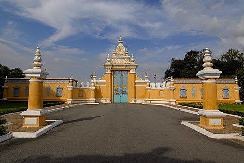 Victory gate of the Royal Palace and Silver Pagoda, Phnom Penh, Cambodia