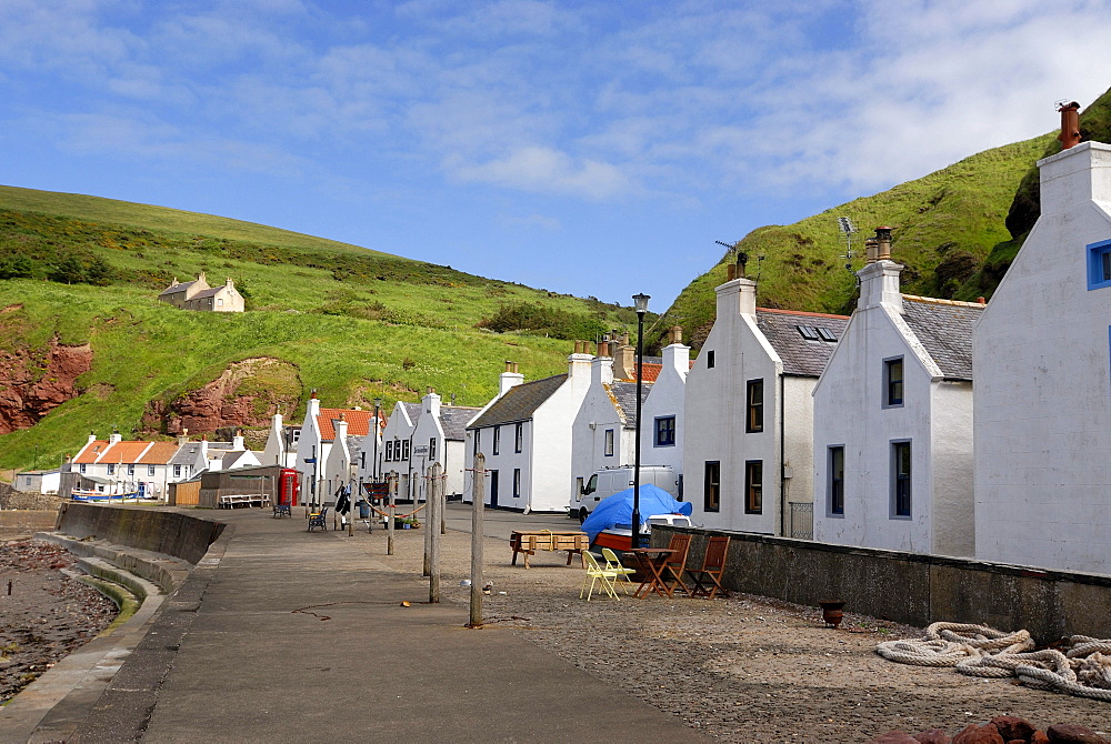 Pennan fishing village on the north coast of Scotland, Scotland, UK, Europe