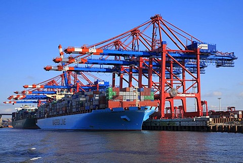 Large container ship, Maersk Line, Maersk Salina being loaded, Eurogate Container Terminal, container bridges, container cranes, port, Hanseatic City of Hamburg, Germany