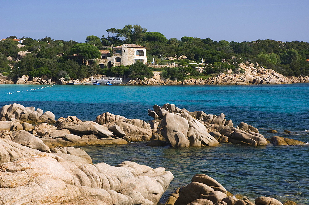 Rocky coast, holiday cottage, Capriccioli, Sardinia, Italy, Europe