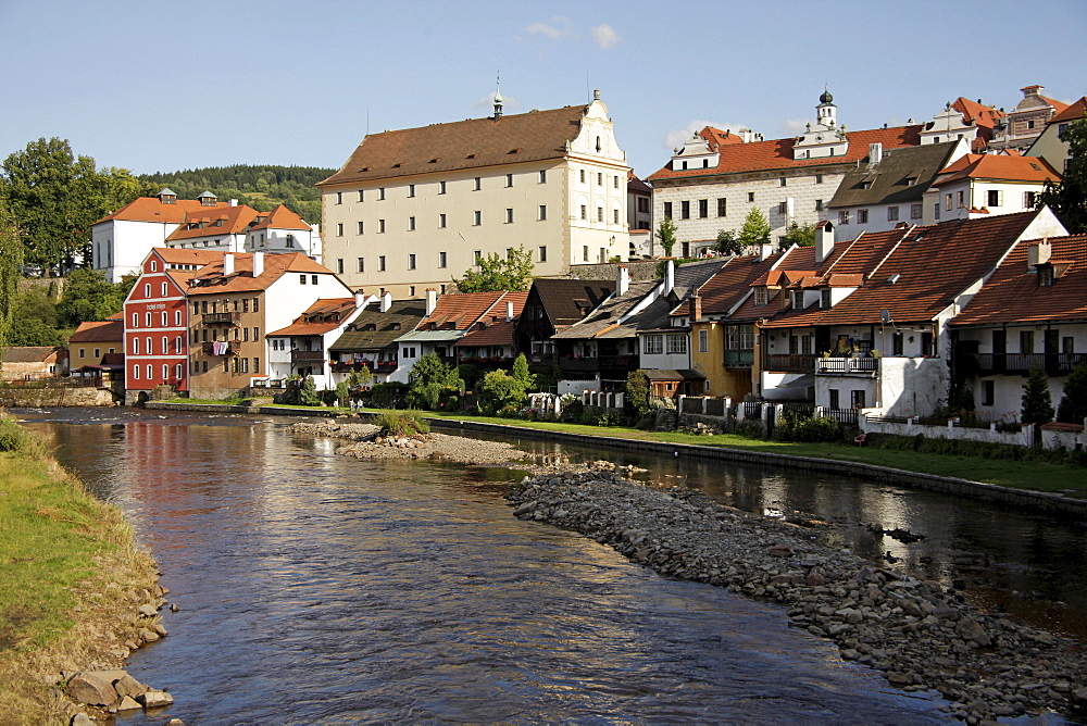 Vltava river, riverbank and historic centre of &eskË Krumlov, Czech Republic, Europe