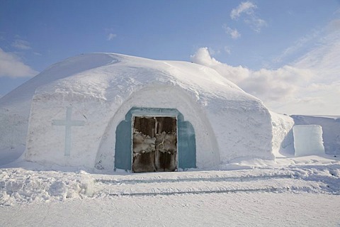 Chapel belonging to the ice hotel, Jukkasjaervi, Lappland, Northern Sweden