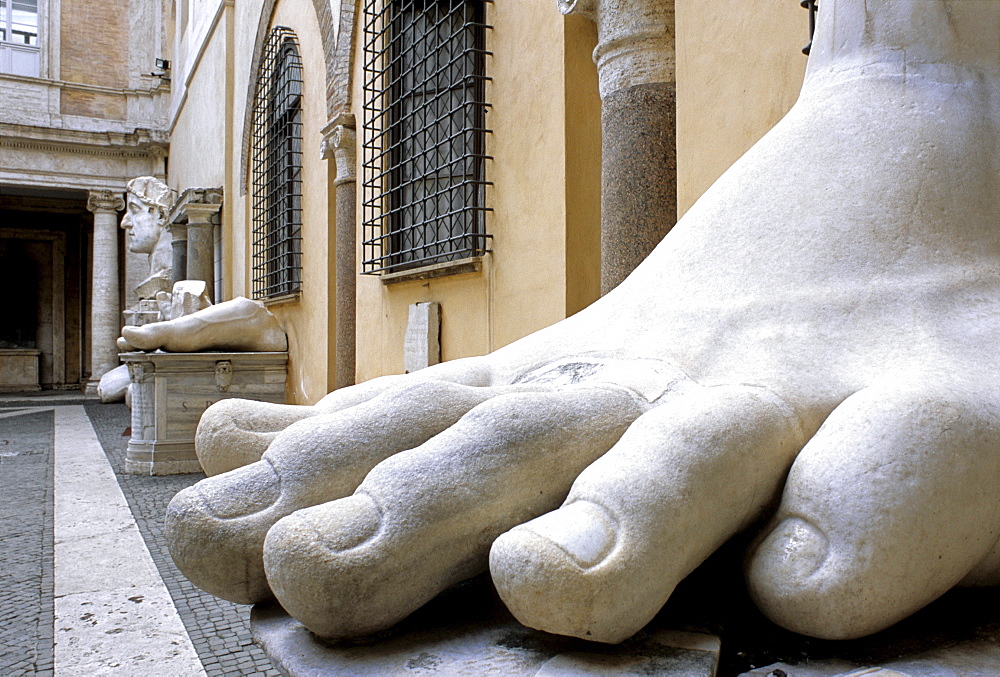 Colossal statue of Roman Emperor Constantine, ConservatorÃ­s Palace, Capitoline Museums, Capitoline Hill, Rome, Lazio, Italy, Europe