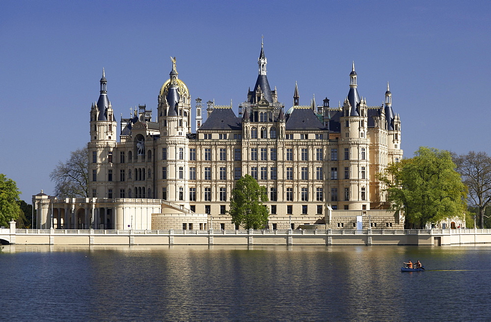 Schweriner Schloss castle, seat of the Landtag parliament of Mecklenburg-Western Pomerania, Schwerin, Mecklenburg-Western Pomerania, Germany, Europe