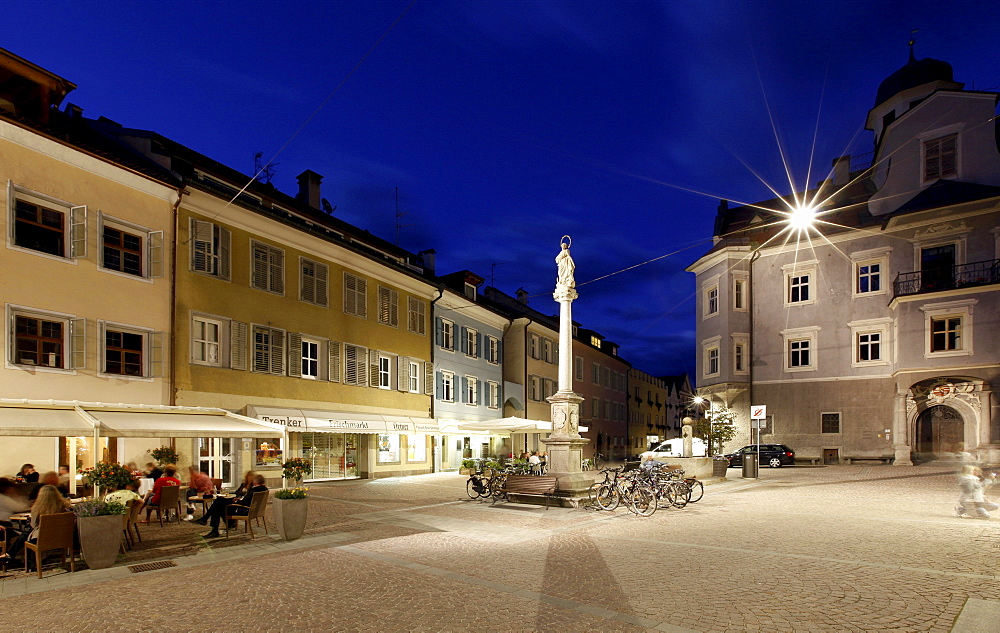 Town alley with Marian column, Bruneck, Val Pusteria, Alto Adige, Italy, Europe