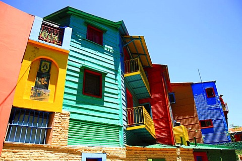 Colurful houses, corrogated iron facades, La Boca district, El Caminito, Buenos Aires, Argentina