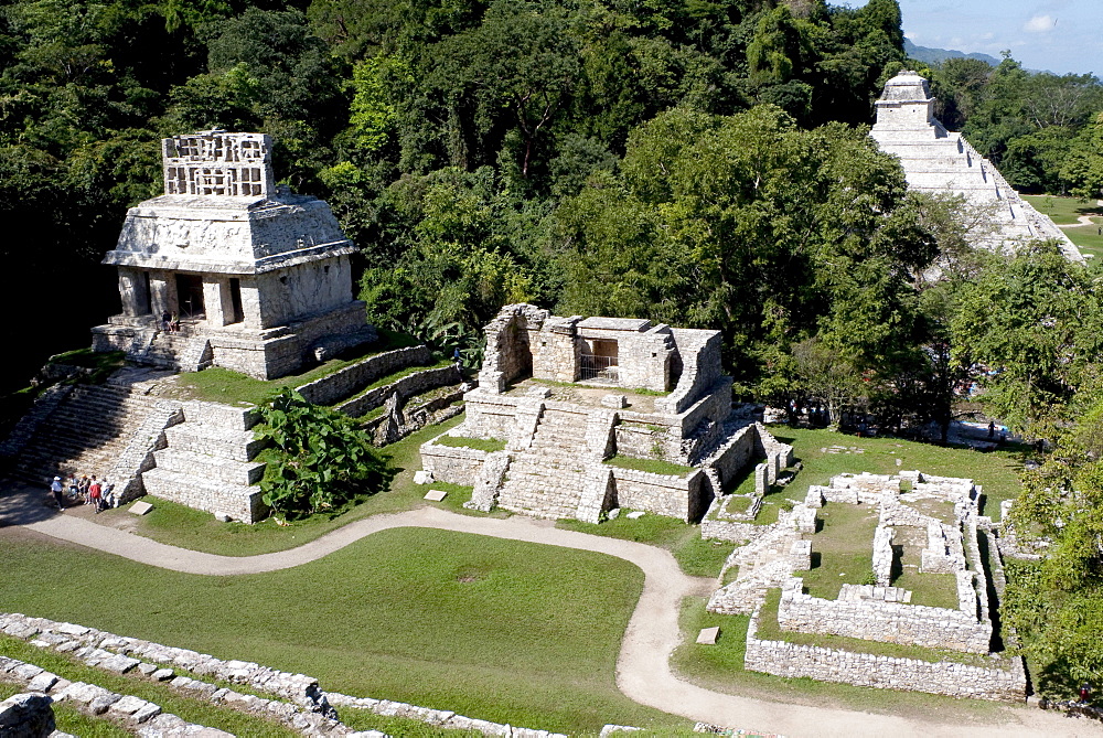 Temple of the Inscriptions and the Temple of the Sun, Mayan temple near Palenque, Chiapas, Mexico, Central America