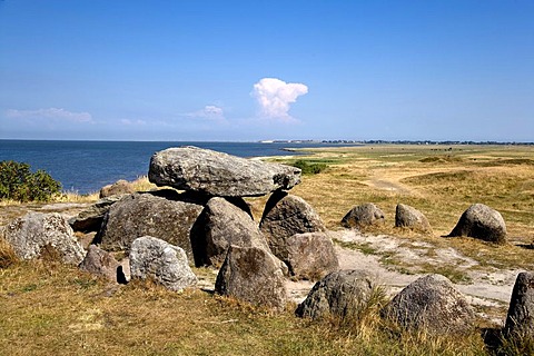 Harhoog dolmen, megalithic tomb, Keitum, Sylt, North Frisia, Schleswig-Holstein, Germany, Europe