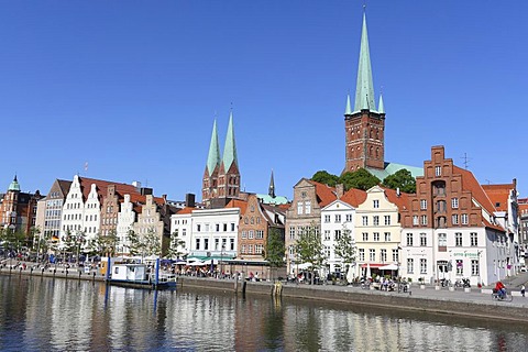 Historic centre with Marienkirche Church and St Petri tower, Luebeck, Schleswig-Holstein, Germany