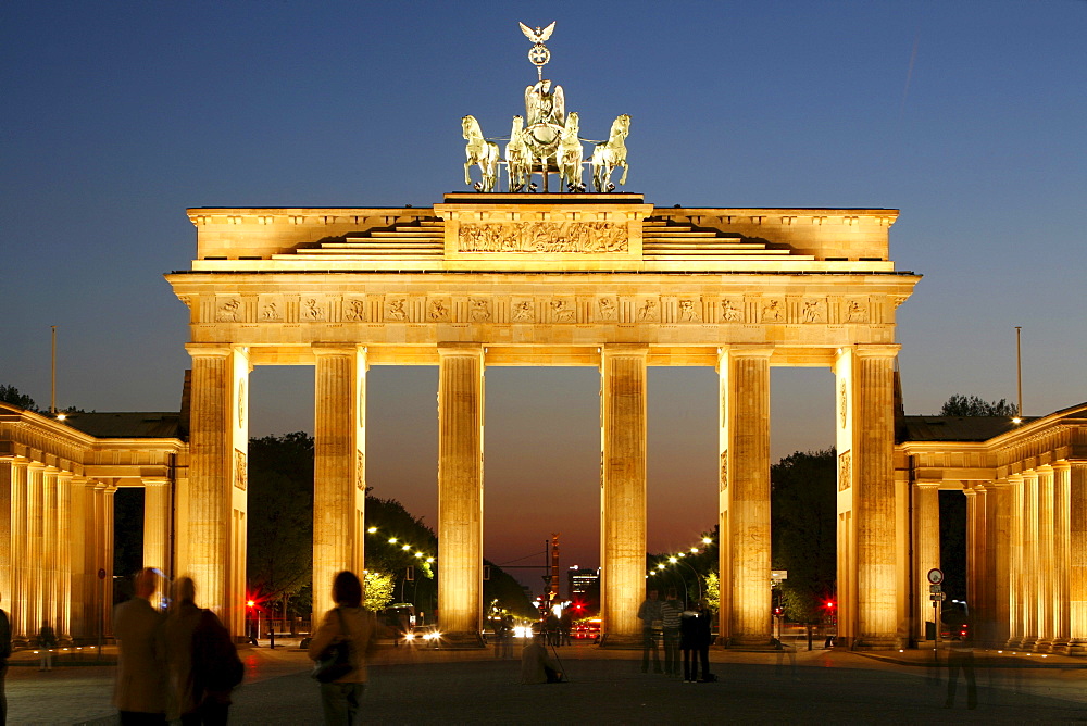 Brandenburg Gate at the Pariser Platz square at dusk, Berlin, Germany, Europe