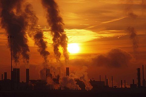 Emissions at dawn from Chrysler's Jefferson North Assembly Plant, Detroit, Michigan, USA