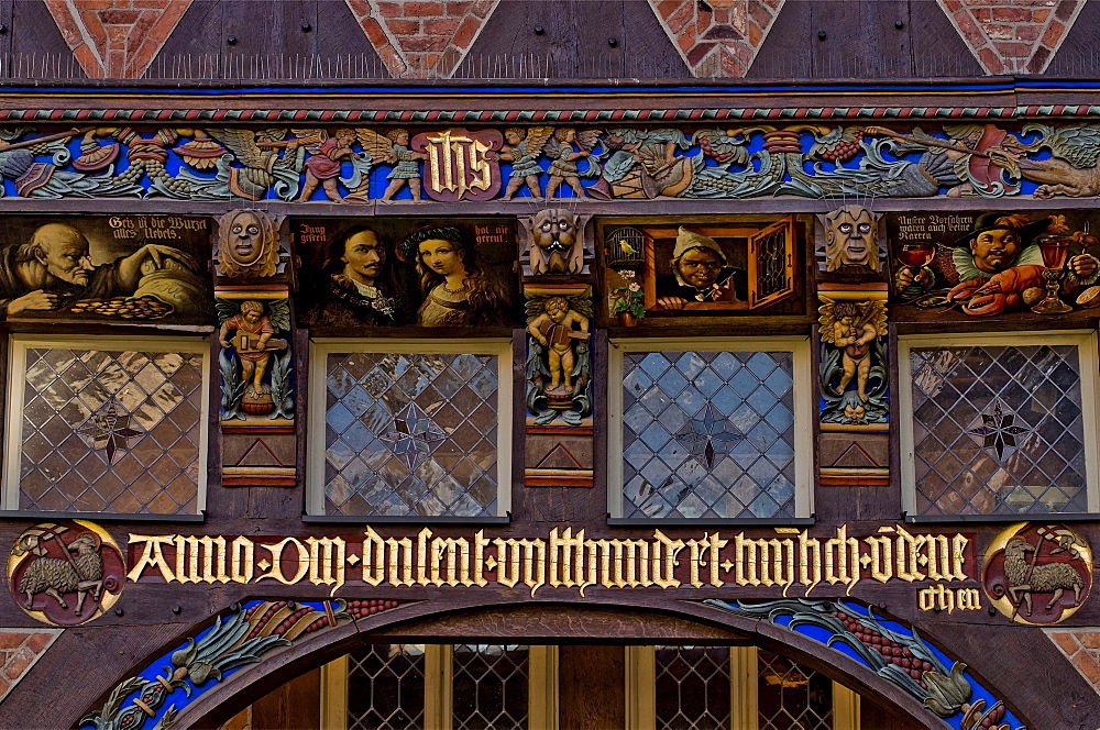 Detail of the front of the Knochenhaueramtshaus butcher's guild house on the market square, Hildesheim, Lower Saxony, Germany, Europe