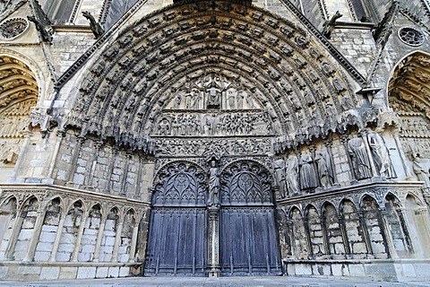 Main entrance, Saint Etienne Cathedral, Bourges, Centre, France, Europe