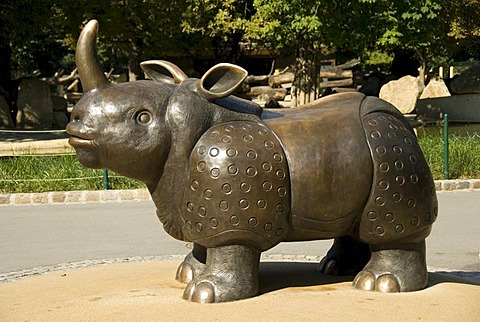 Rhinocerus, statue, zoo, Schoenbrunn, Vienna, Austria, Europe