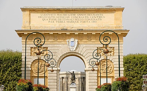 Triumphal arch, Montpellier, Herault, Languedoc Roussillon, France, Europe