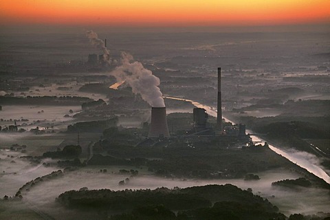 Aerial view, hard coal-fired power plant of Evonik Steag, in cooperation with RWE Power AG, at the Datteln-Hamm-Kanal (canal), Bergkamen, North Rhine-Westphalia, Germany, Europe