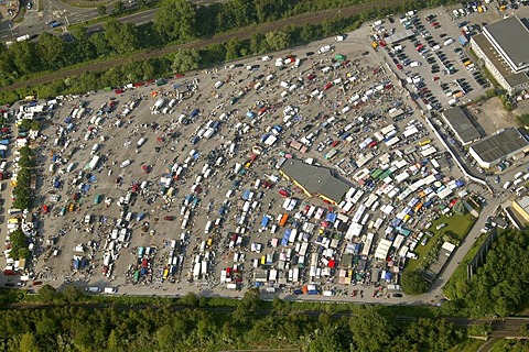 Aerial picture, car trade, market for second-hand cars on the Borbecker drive-in cinema grounds, Essen, Ruhr area, North Rhine-Westphalia, Germany, Europe