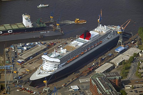 Aerial photograph, Queen Mary 2, passenger ship, Trockendock Elbe 17, dry dock Elbe 17, shipyard, Werft Blohm und Voss, Hamburg, Germany, Europe