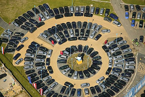 Aerial picture, Potthoff, Potti vehicle sale on Hammer Street, Bockum-Hoevel, Hamm, Ruhr area, North Rhine-Westphalia, Germany, Europe