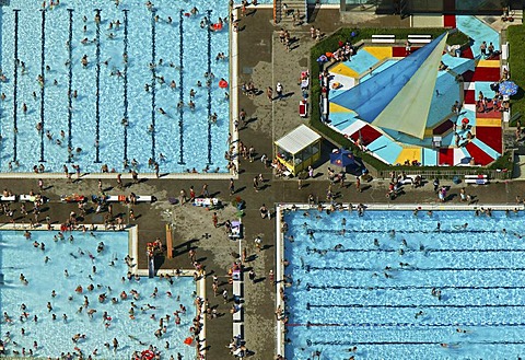 Aerial view, Freibad Berge, open air pool, during record attendance, Hamm, Ruhr Area, North Rhine-Westphalia, Germany, Europe