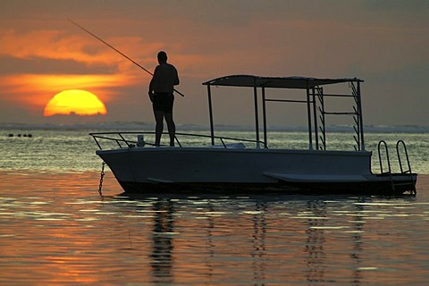 Sunset, boot, angler, Heritage deluxe hotel, Heritage Golf & Spa Resort, Bel Ombre, Republic of Mauritius, Africa