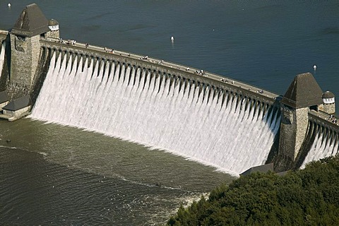 Aerial photograph, concrete dam, Moehne Reservoir, Delecke, Soest region, Sauerland, North Rhine-Westphalia, Germany, Europe