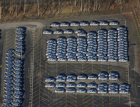 Aerial photo, OPEL Werk 1 Laer, Opel car factory plant 1, parking lot for new ZAFIRA cars before delivery, Bochum, Ruhr district, North Rhine-Westphalia, Germany, Europe