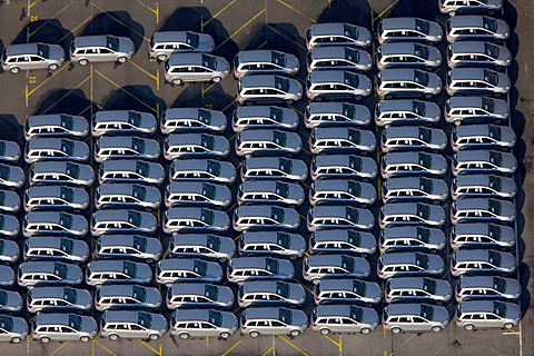 Aerial photo, OPEL Werk 1 Laer, Opel car factory plant 1, parking lot for new ZAFIRA cars before delivery, Bochum, Ruhr district, North Rhine-Westphalia, Germany, Europe