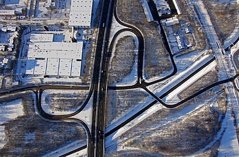 Aerial photo, autobahn A42, junction Gelsenkirchen-Bismarck, snow, Gelsenkirchen, Ruhr Area, North Rhine-Westphalia, Germany, Europe