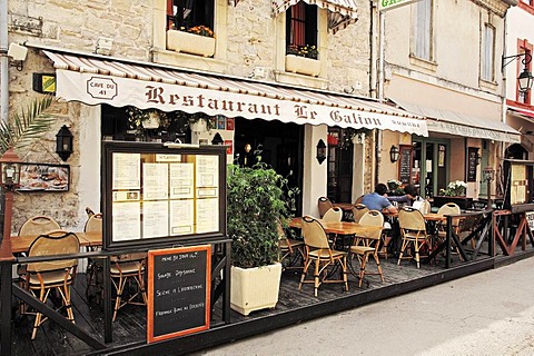 Restaurant, Aigues-Mortes, Camargue, Gard, Languedoc-Roussillon, Southern France, France, Europe