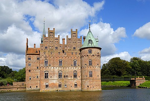 Egeskov Slot, Egenskov Castle, Funen, Denmark, Europe